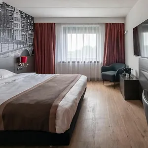 Отель Bastion Waalre, Эйндховен